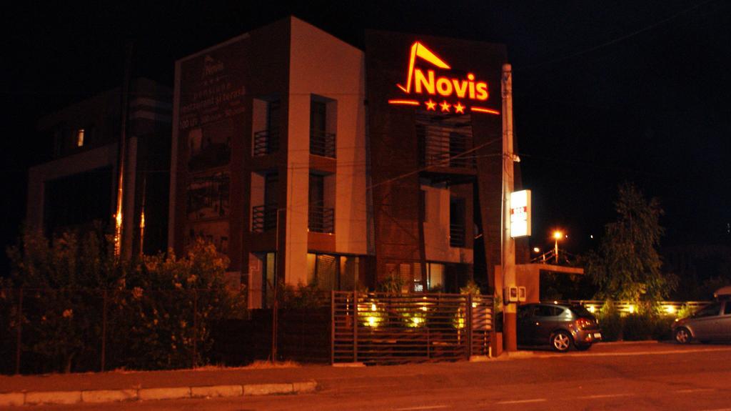 Pensiunea Novis Hotel Iasi Exterior photo